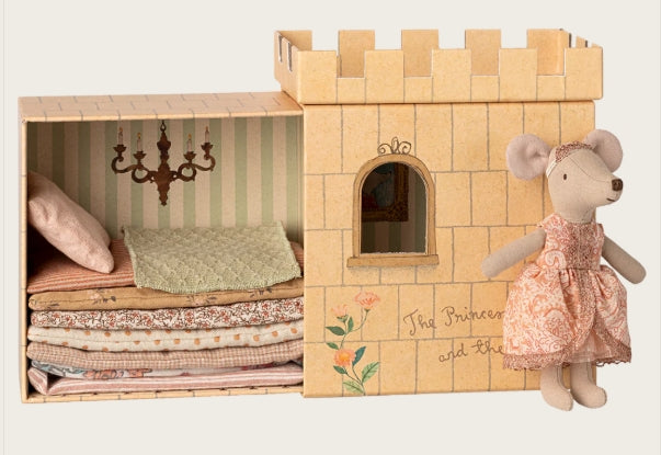 La princesse au petit pois, Grande sœur souris