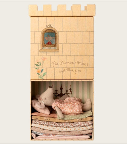 La princesse au petit pois, Grande sœur souris