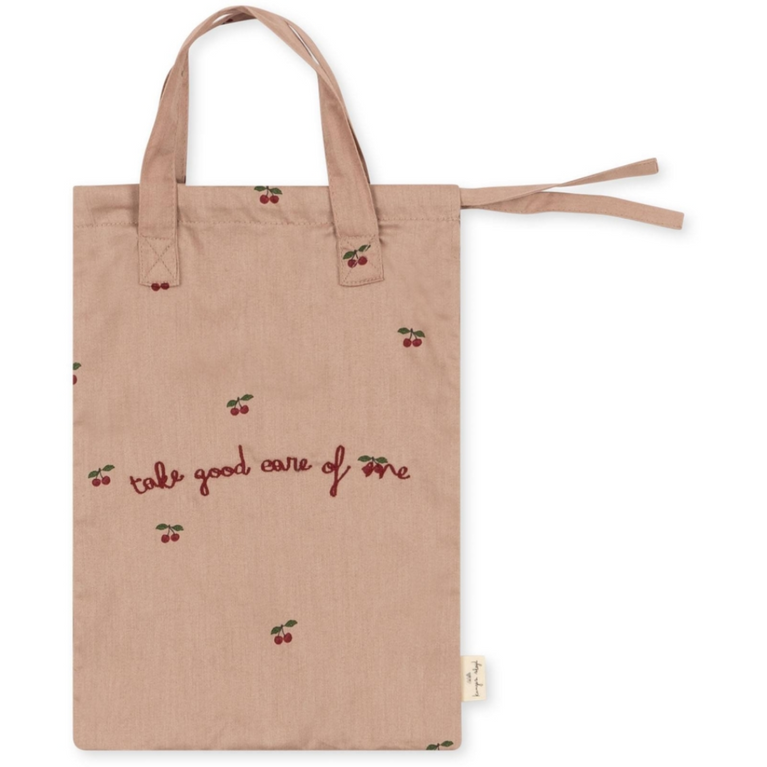 ensemble de pouponnière pour poupée - cherry blush