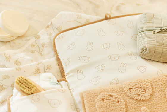 Tapis à Langer nomade Miffy Jacquard Teddy - Biscuit