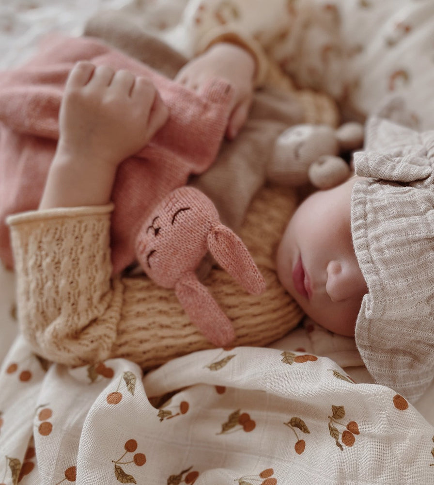 Doudou plat tricoté - lapin rose