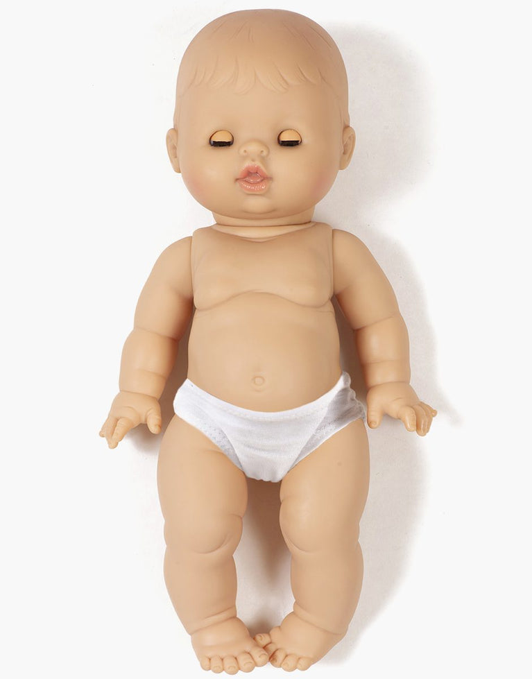 Lily, poupée Gordis 34cm aux yeux dormeurs