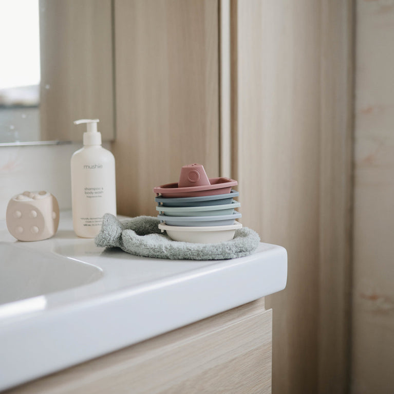 Ensemble de bateaux pour le bain