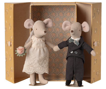 Couple de mariés dans son joli coffret, Maman & Papa
