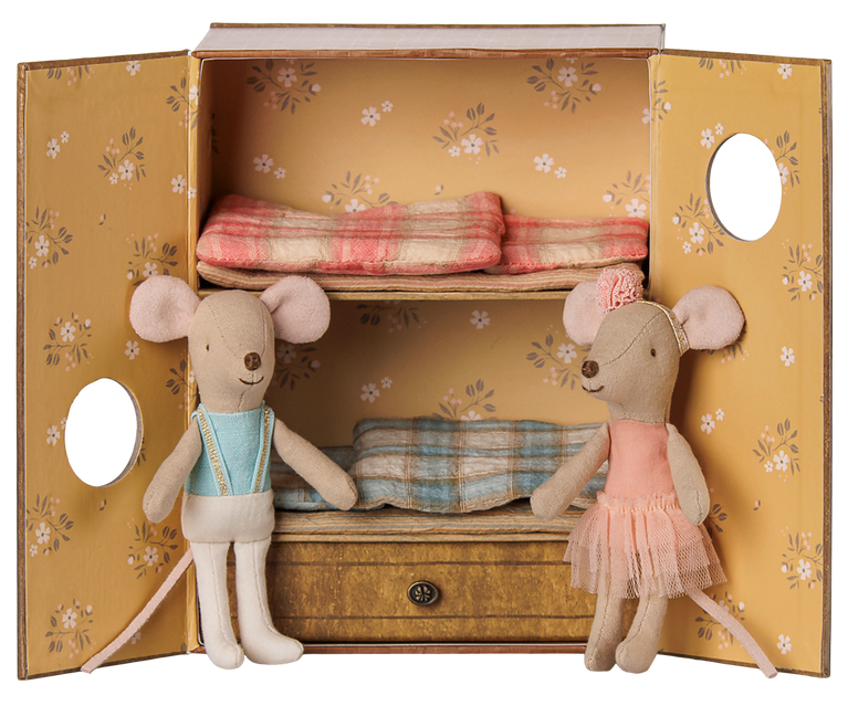 Studio de danse Souris, incluant Petite sœur et Petit frère