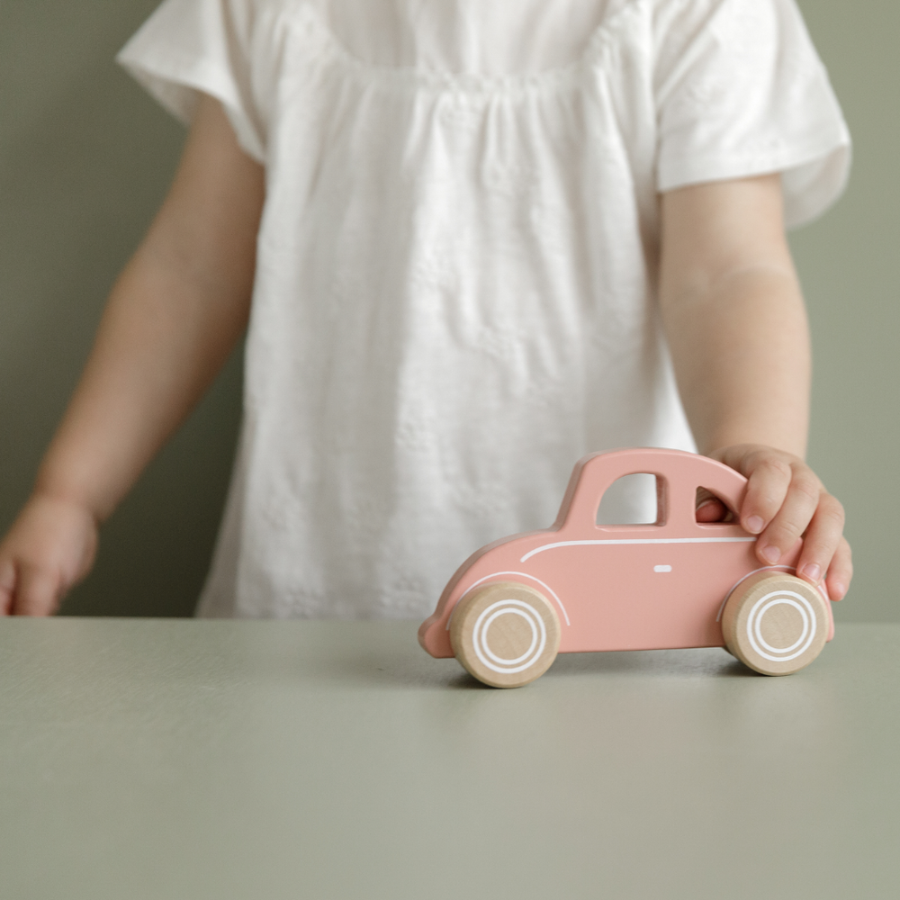 Voiture en bois - rose