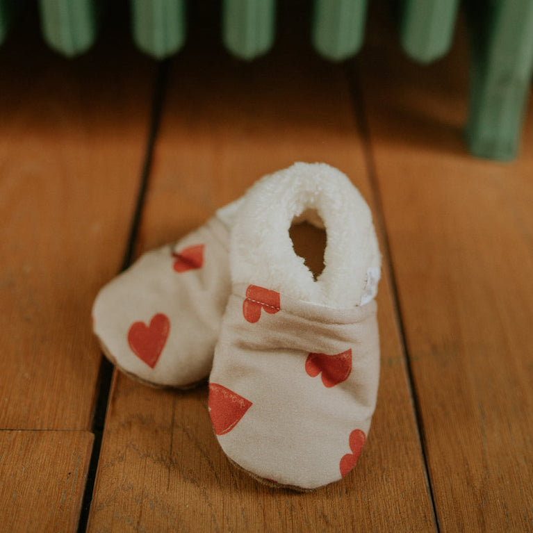 Chaussons coeur rouge