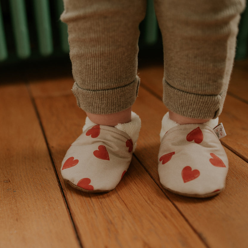 Chaussons coeur rouge